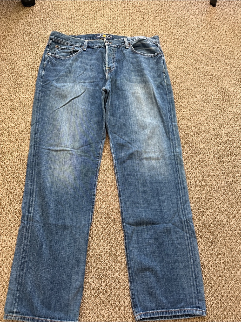 Lucky Brand Men's Straight Jeans in Medium Blue Wash